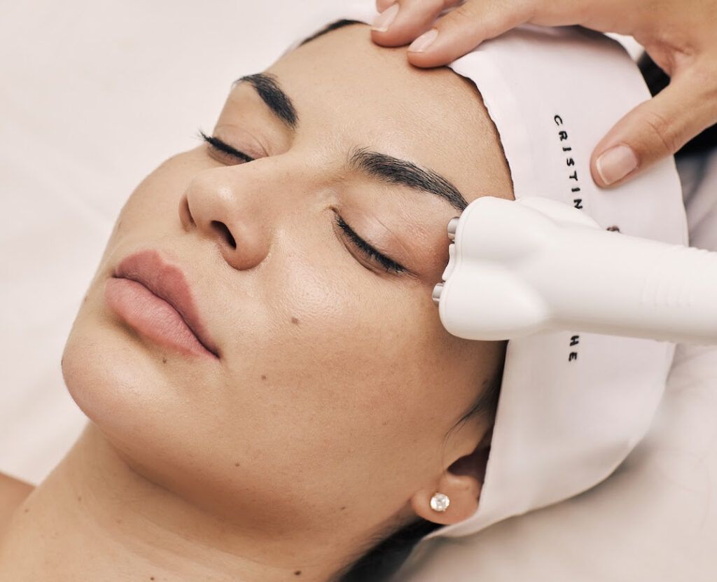 Armonía de Ojos, el gesto beauty que transforma la mirada antes de cualquier evento - Gastronomía y Moda