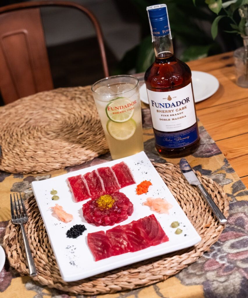 Fundador revoluciona Jerez con un exclusivo ronqueo de atún rojo en sus bodegas históricas - Gastronomía y Moda