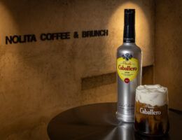 Ponche Caballero reinventa el clásico carajillo y crea el nuevo ritual gastronómico del verano - Gastronomía y Moda