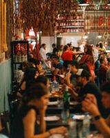 La fila más famosa de Buenos Aires: Güerrin convierte la espera en parte de la experiencia - Gastronomía y Moda