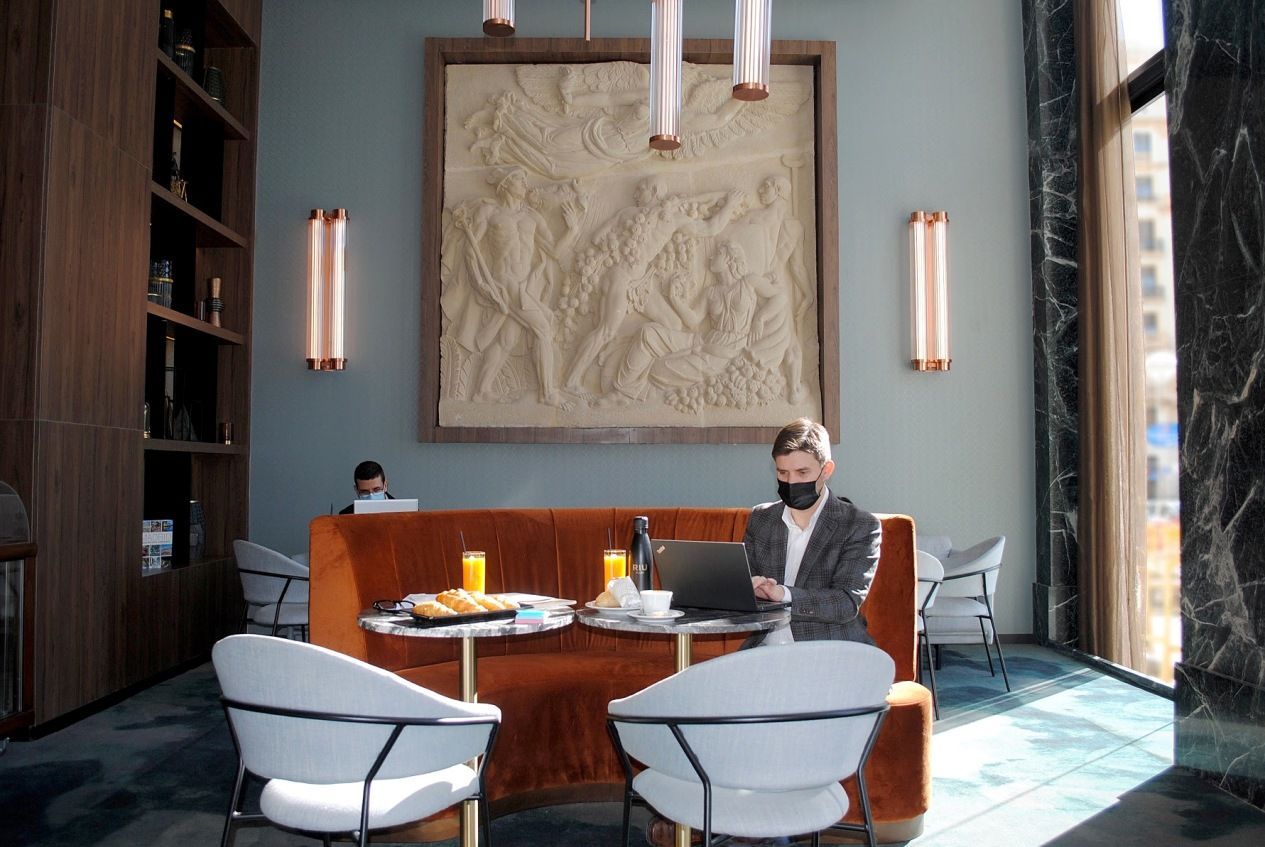 El hotel Riu Plaza España presenta sus nuevos espacios de ‘Coworking’ - Gastronomía y Moda