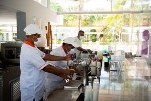 RIU inaugura en Playa del Carmen un beach club con servicio Todo Incluido - Gastronomía y Moda