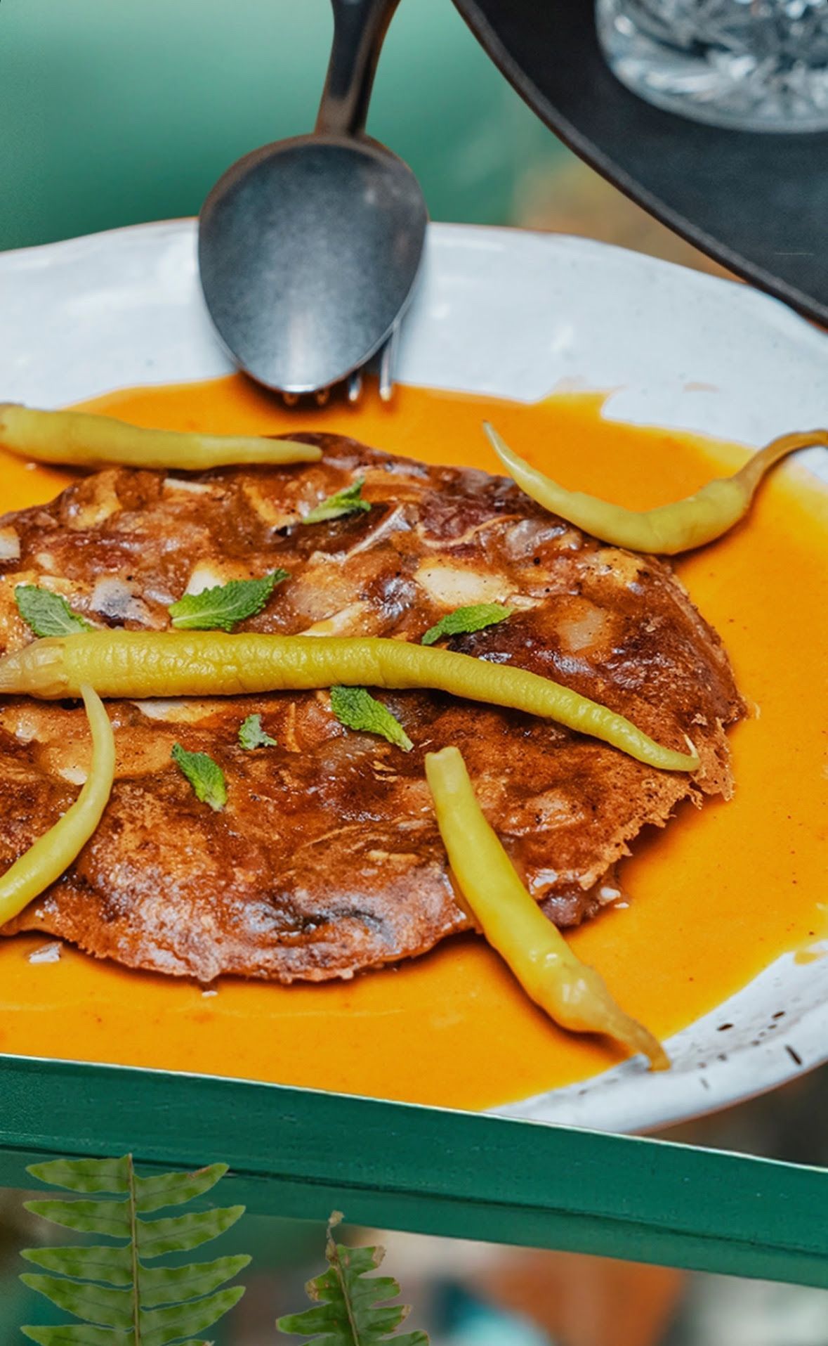 Papúa Colón, la jungla gastronómica que convirtió Plaza de Colón en un destino imprescindible de Madrid - Gastronomía y Moda