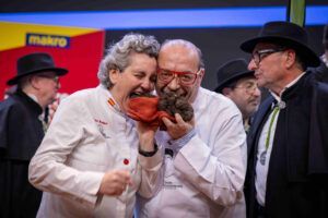 La subasta solidaria de la trufa negra de Teruel recauda 15.000 euros en Madrid Fusión para los afectados de Adamuz - Gastronomía y Moda