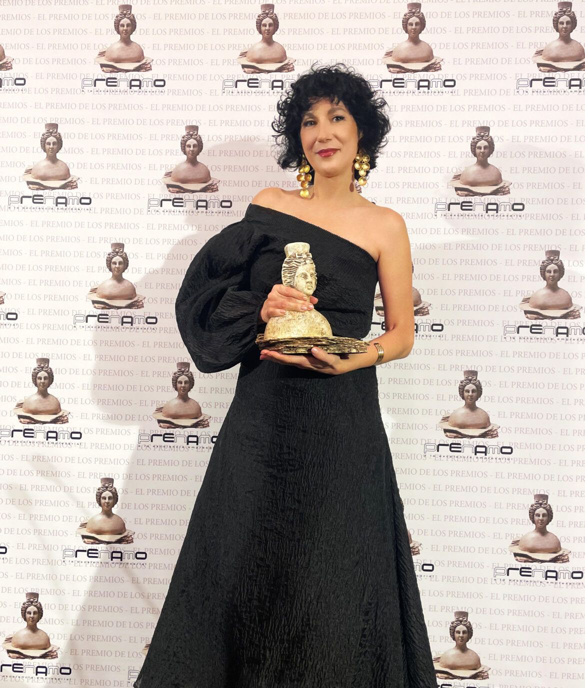 OEOE Handbags, premio Prenamo 2024 en la disciplina de Moda en complementos de bolsos - Gastronomía y Moda