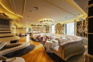 Brasas, tapeo, coctelería y mucho diseño en Gran Vía 18, el nuevo templo gastronómico de Madrid - Gastronomía y Moda