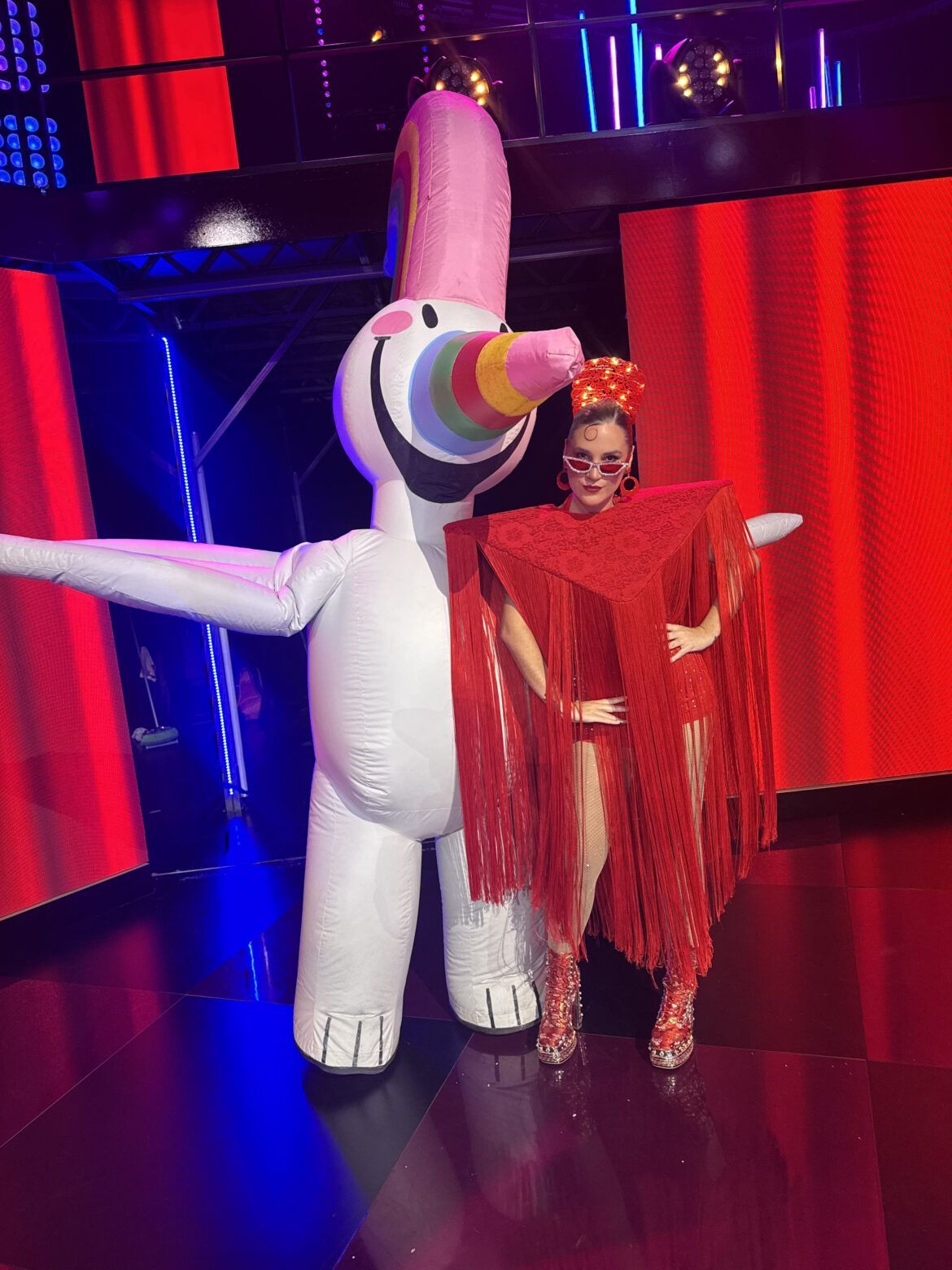 Curro vuelve al prime time de TVE de la mano de Laura Gallego en una actuación histórica Curro vuelve al prime time de TVE de la mano de Laura Gallego en una actuación histórica - Gastronomía y Moda