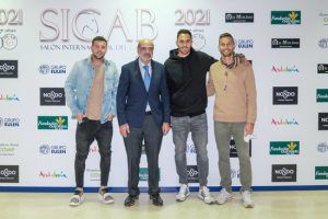 Antonio Muñoz, delegado de Turismo del Ayuntamiento de Sevilla, visita institucionalmente el SICAB en su 30 aniversario - Gastronomía y Moda