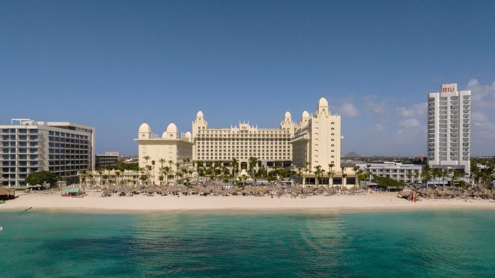 Riu Palace Aruba se renueva: lujo frente al Caribe, piscinas privadas y nuevas experiencias gastronómicas Riu Palace Aruba se renueva: lujo frente al Caribe, piscinas privadas y nuevas experiencias gastronómicas - Gastronomía y Moda