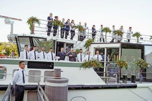 Riverside Luxury Cruises bautiza su Riverside Ravel - Gastronomía y Moda