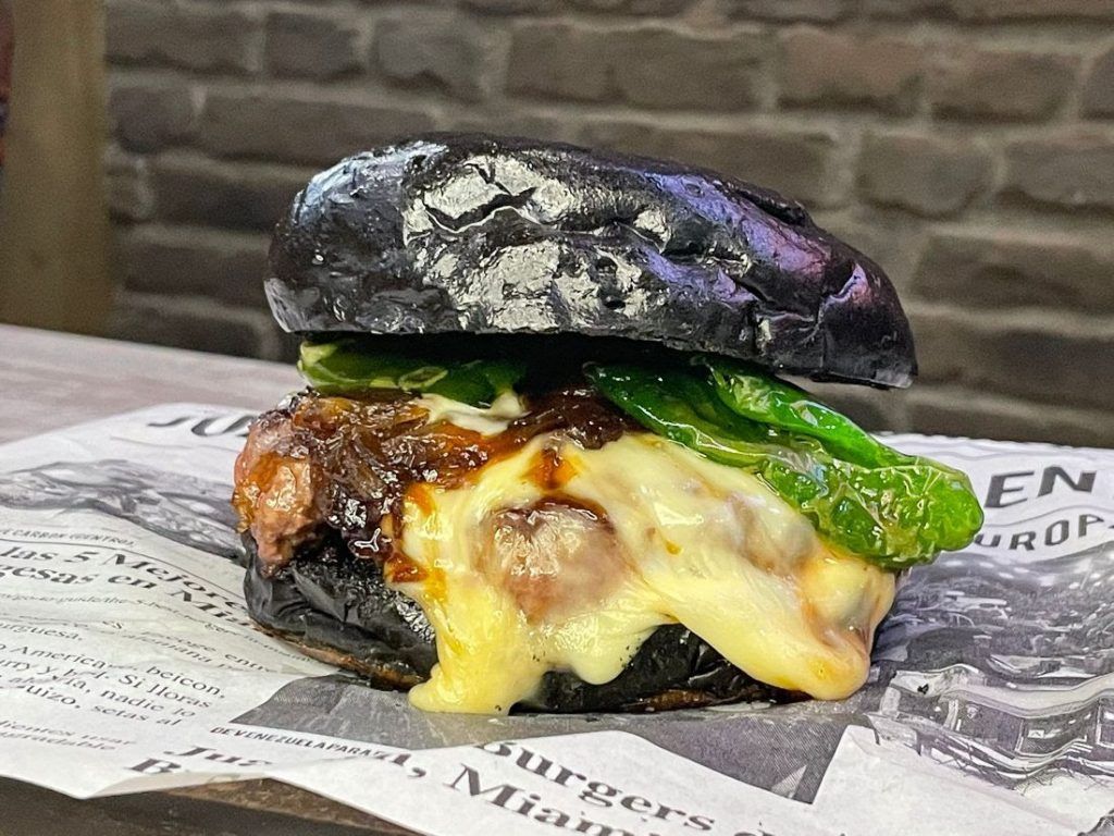 Ningún truco, ningún trato: Esto es Juanchi’s Burgers - Gastronomía y Moda