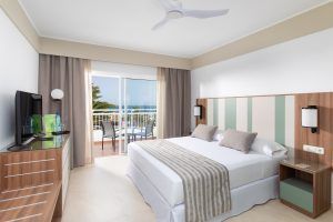 RIU inaugura el hotel Riu Paraiso Lanzarote tras una reforma integral - Gastronomía y Moda