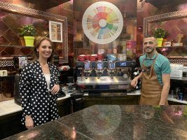 Cristo Muñoz, un experto barista que ha hecho de su pasión por el café su profesión - Gastronomía y Moda