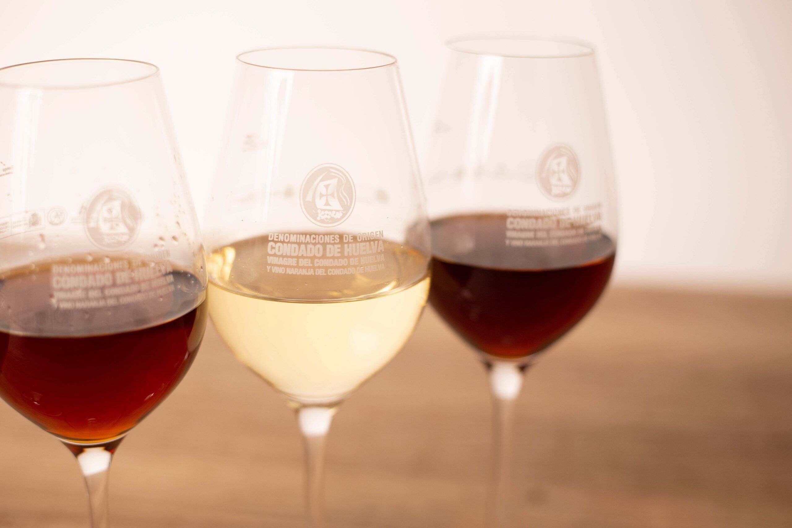 La Ruta del Vino Condado de Huelva, un viaje auténtico al corazón vitivinícola del sur de España - Gastronomía y Moda