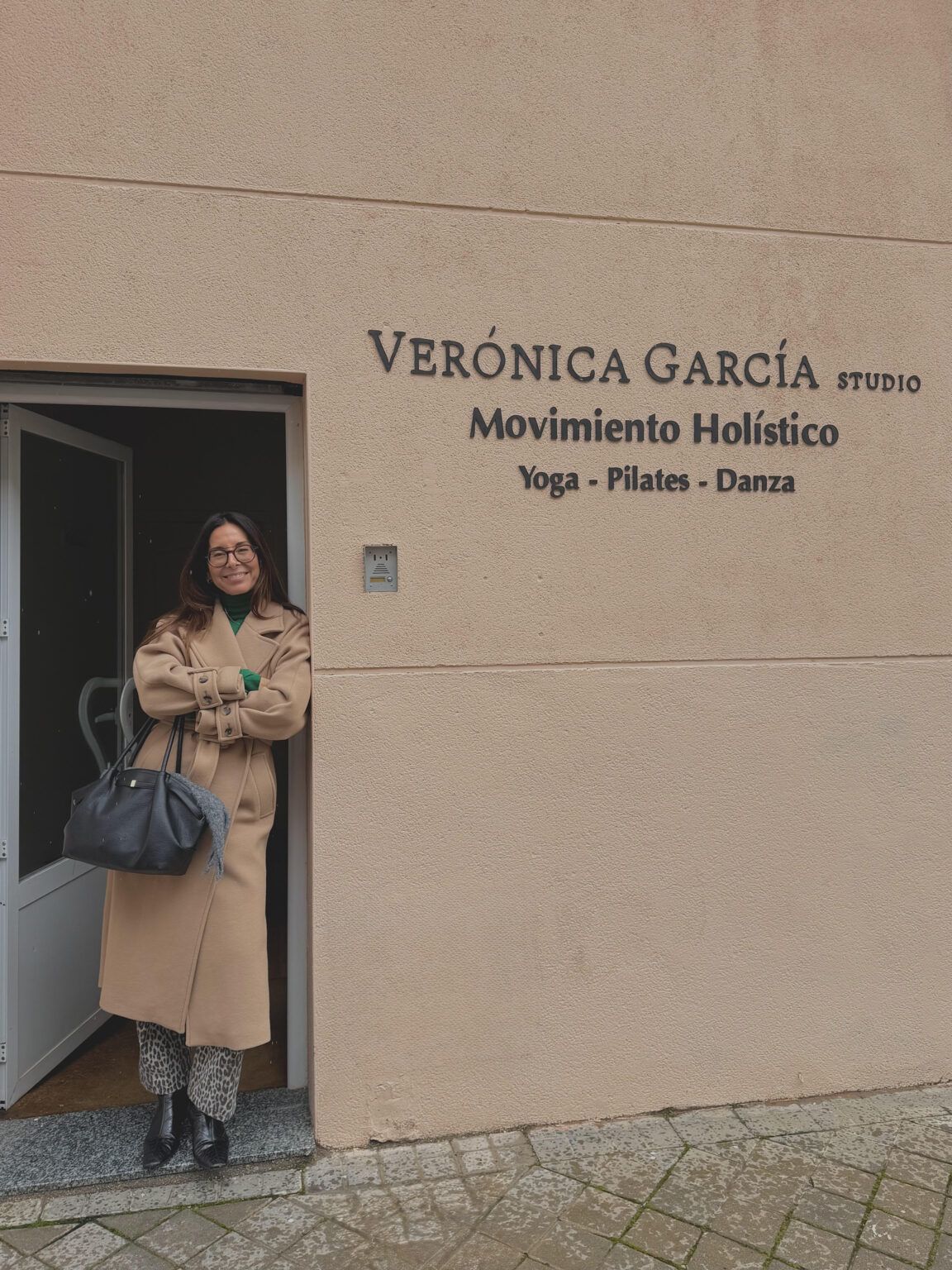 Descubre el universo holístico de Verónica García: yoga, danza y bienestar para mujeres - Gastronomía y Moda