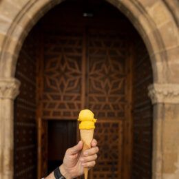 Manu Jara abre en Triana la heladería más esperada del verano sevillano con sus nuevos Manujaldres y helados artesanales - Gastronomía y Moda