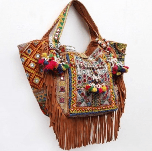 Bolso con bordados, espejitos, telas antiguas - Gastronomía y Moda
